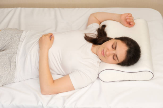 Memory Foam Pillow sleeping posture demonstration